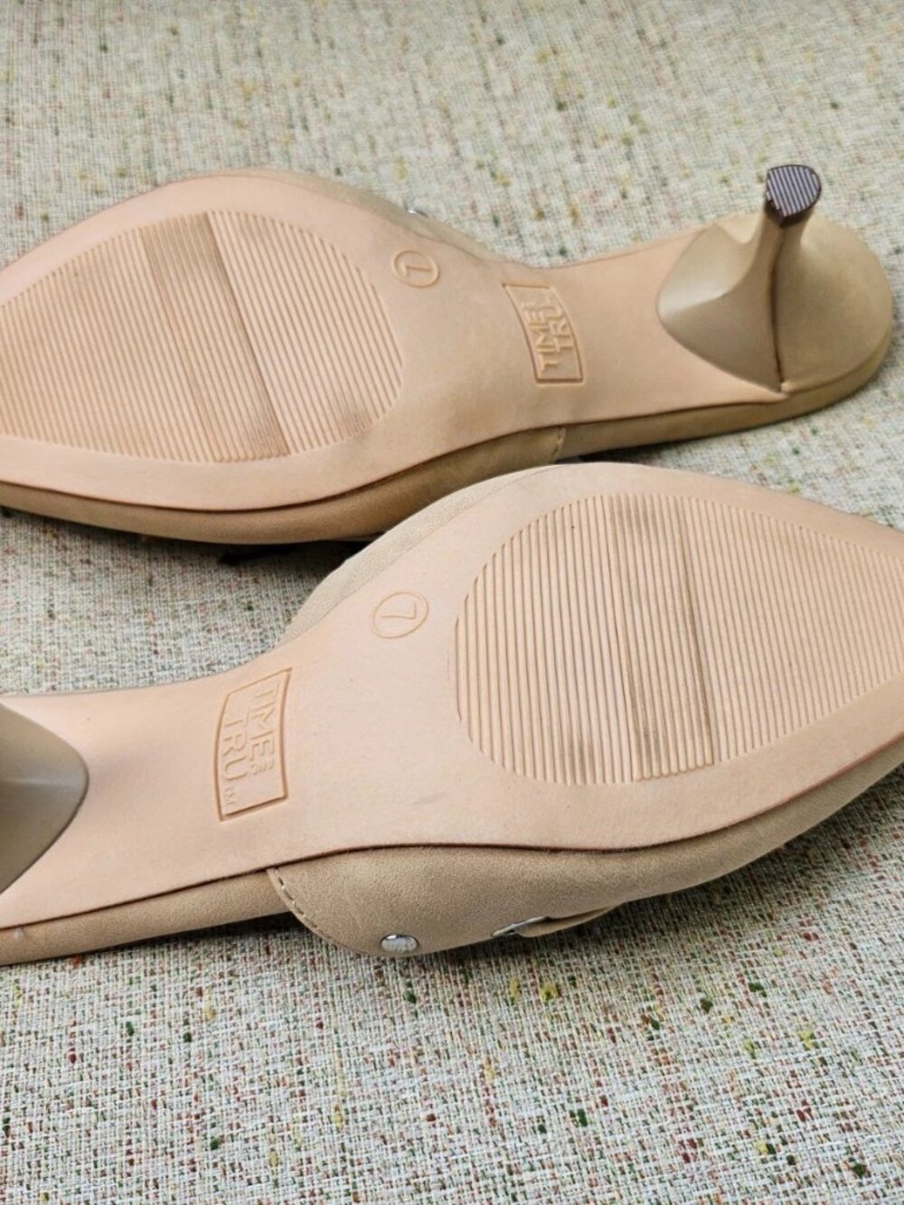 Time And Tru Women Pump Sandal Heel Beige Faux Leather Vegan Upper Size 7 NWT - Picture 9 of 11